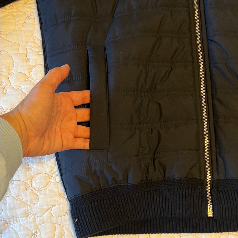 Hybrid Quilt and Knit Zip-Through Jacket in Navy - Picture 4 of 9